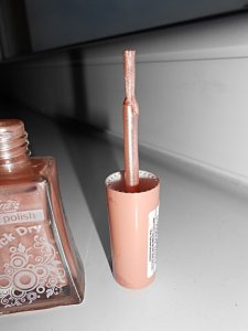 gr és lora kávészínű lakk (12)